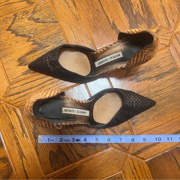 Manolo Blahnik Italian Handmade Snakeskin & Suede Brown & Tan Pumps - Picture 6 of 6